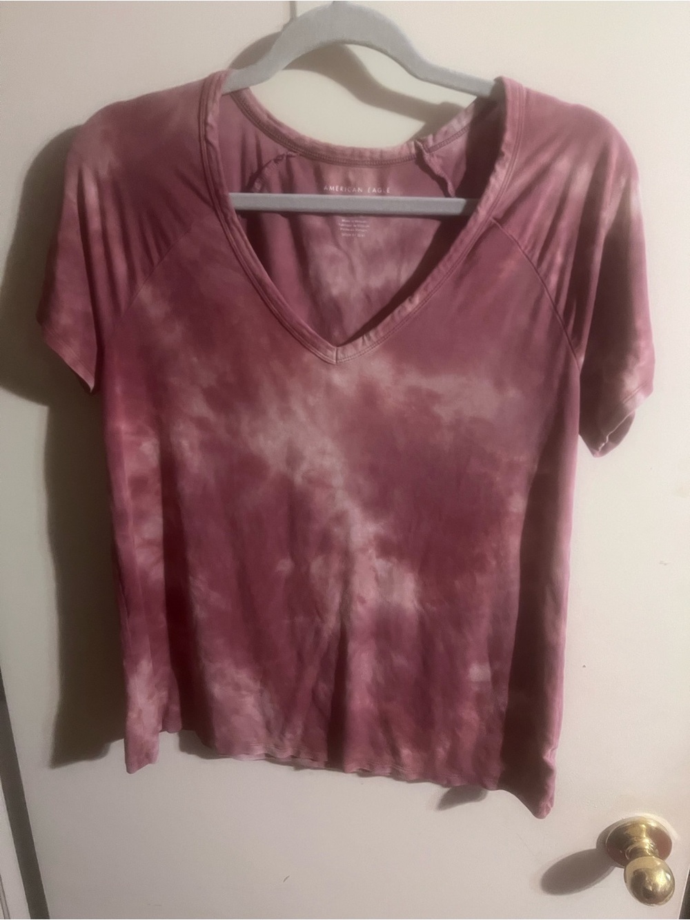 American Eagle Outfitters Mauve Pink Tie-Dye V-Neck Short Sleeve Tee